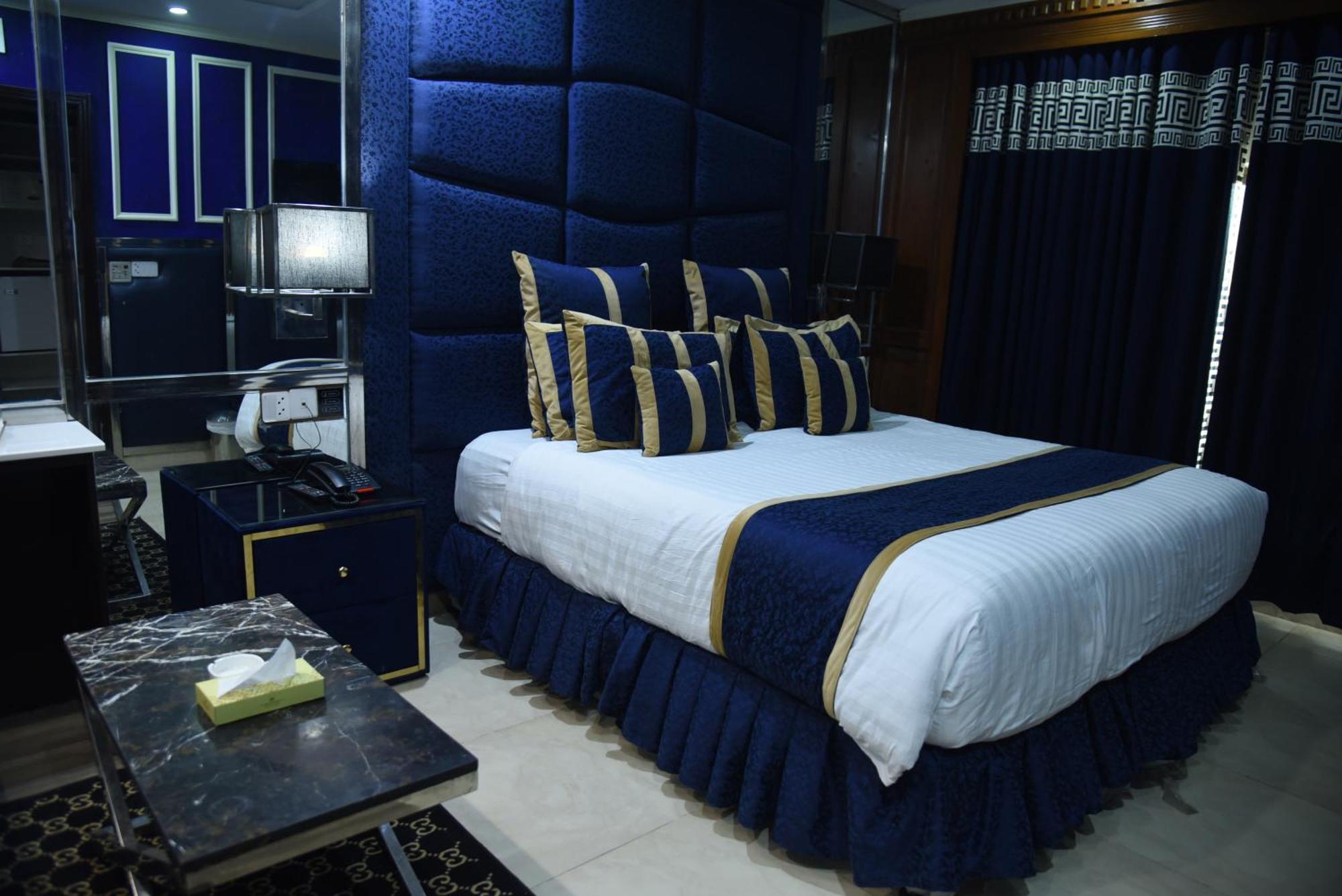Hilton Suites Lahore Buitenkant foto